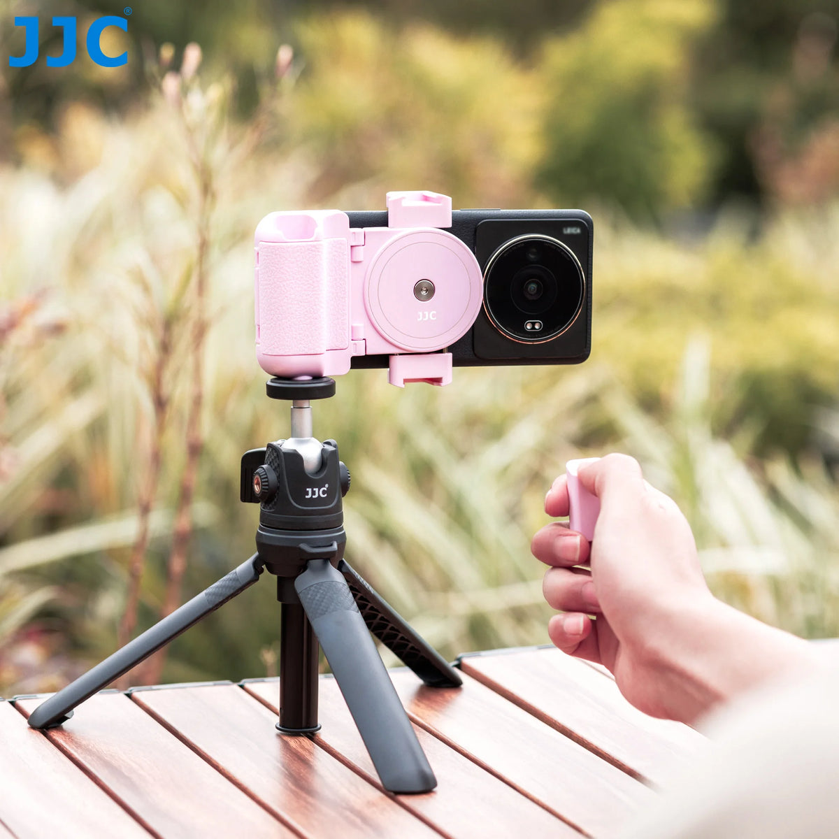 Smartphone Camera Shutter Grip with Wireless Remote
